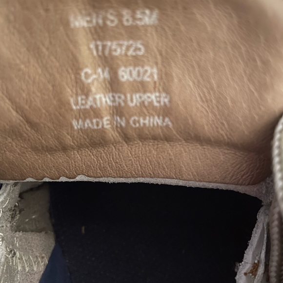 Sperry top-sider. Nice cream and tan color - Picture 7 of 10